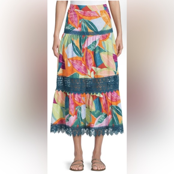 Time and Tru Women’s Tiered Maxi Skirt with Lace Trim NWT (XS & S) - Picture 3 of 6